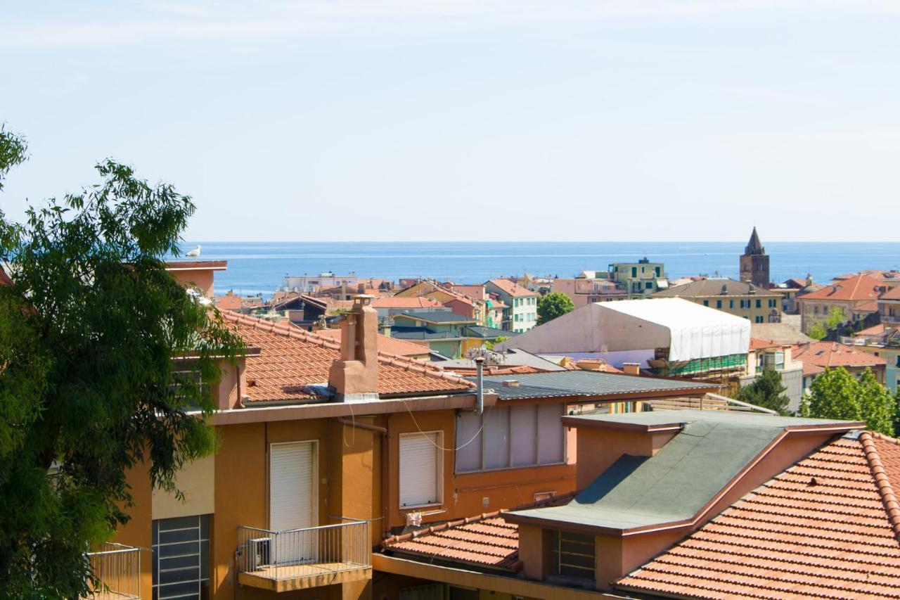 Appartamento Di 5 Locali,8 Posti Letto Vista Mare Варацце Экстерьер фото